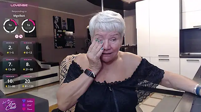 Roxana_brooks - Oil on my sexy boobs