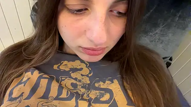 ActaedCottage - Shake my boobs
