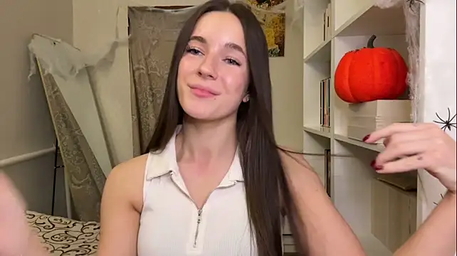 KatriceKlacic - make my straps lower💕🔥