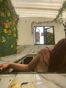 LiaVillalobos - OIL ON MY ass