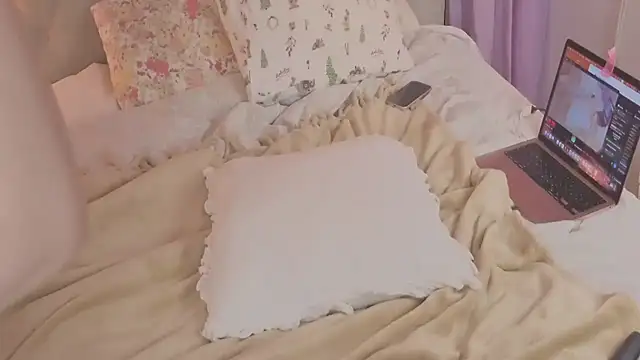 Rosie-belli - remove my underwear