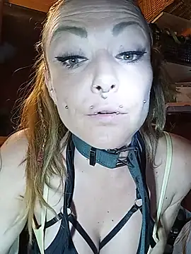 Lemonmary - Wet pussy+plug in ass