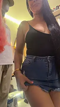Laia_Hills - Play ice pussy