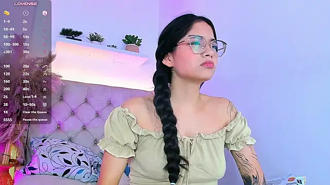 Carolinna_cute - Show Tits