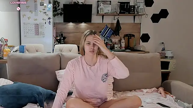 Hot__K - smear my body with lotion