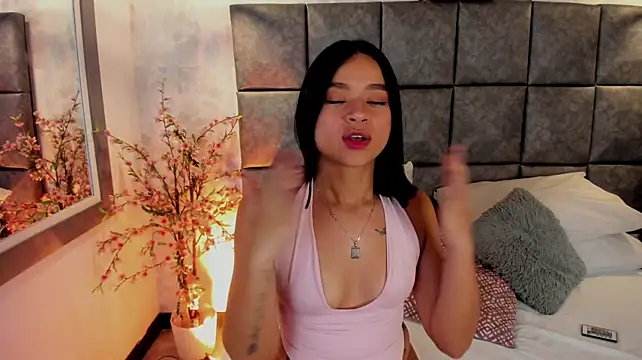 Giova_pierce - Show delicous pussy and rub