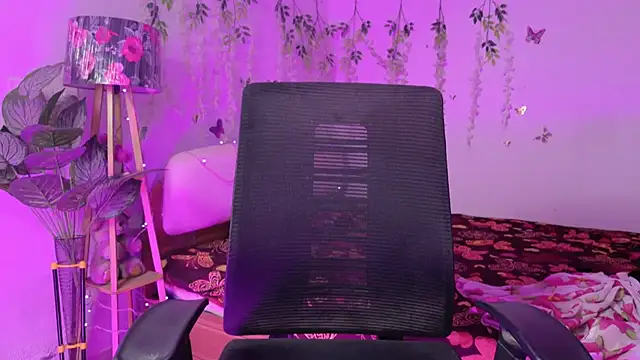 Sizzling_queen69 - Spank pussy *5