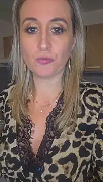Malicia-hot - Suce Gode