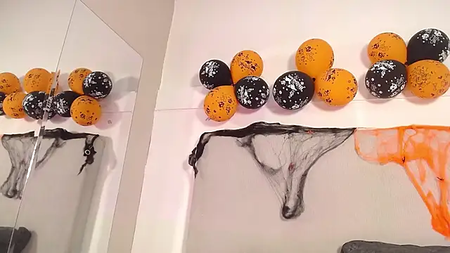 Queen_adhara - naked