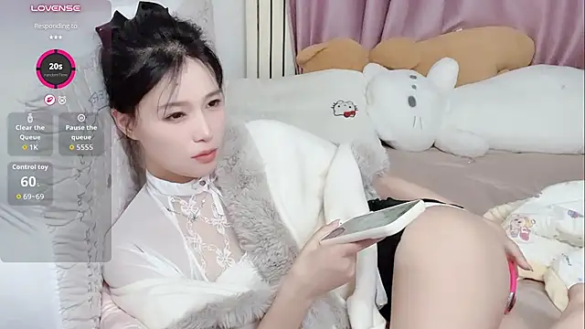 Celestia-KOKO - 🤲手伸衣服揉胸誘惑不脫