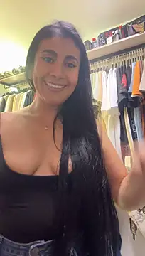 Laia_Hills - Play ice pussy