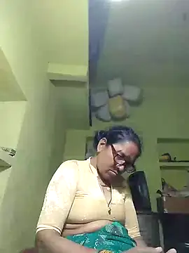 HotLoomaraj29
