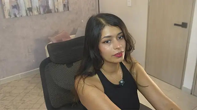Gia_watsonn - Spanks ass x5