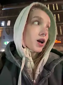 Bambi_lu - rub naked pusssyyy with boobs out