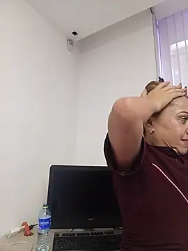Hanna_Xarx - SHOW TITS IN THE STORE