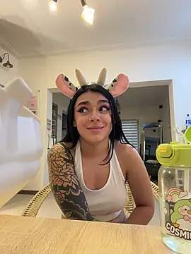 Lummii_ - Show boobs + photo