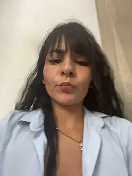 LuxeBrunetteXXX - CLEANING LADY DO A BIG SQUIRT 4 U