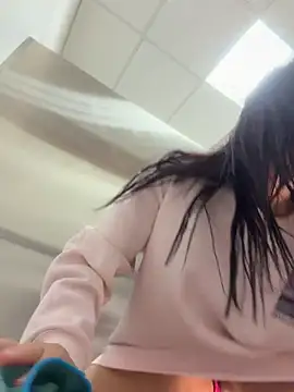 ArieliciousXXX - RIDE DILDO IN PUBLIC 😈