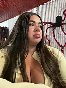 Anniie_Carther
