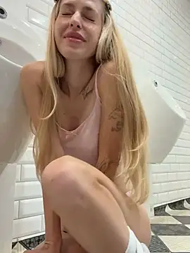 Kira_mia - pulldown panties&ride on your face close