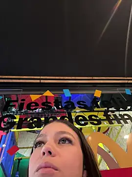 Alyshanon18 - SHOW ASS IN DOGGY🥵