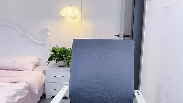 Ninini33666 - 给伊伊脱光光