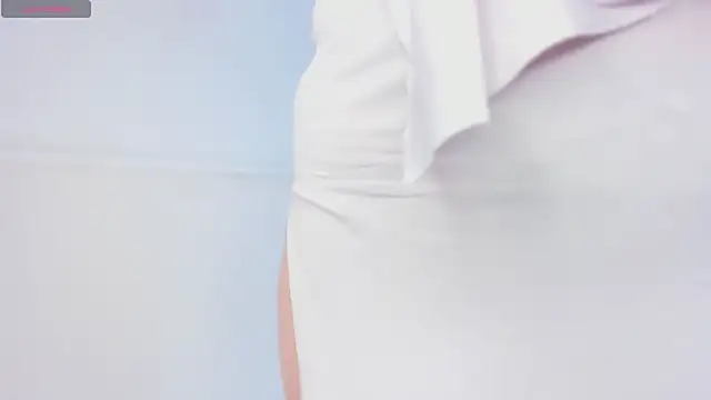 Salma_isaawwi - Boobs close to camera