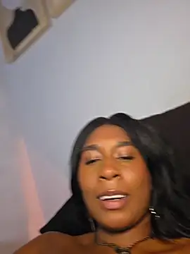 HanaThompson - THREE FINGERS IN THE PUSSY & SHOW CUMMMM