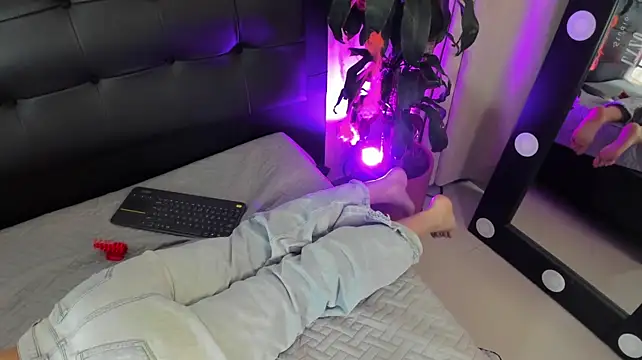 Eli_Rouss - Retire jeans+Spank ass