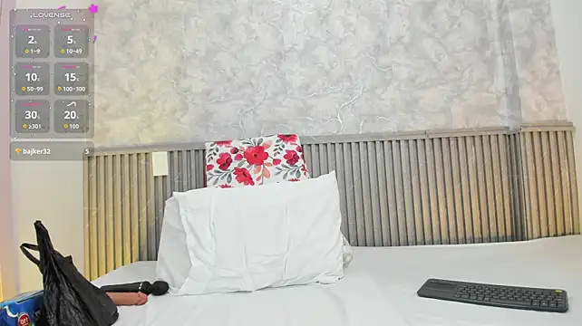 Reichel05_ - Slap tits + Pinch nipples 😈
