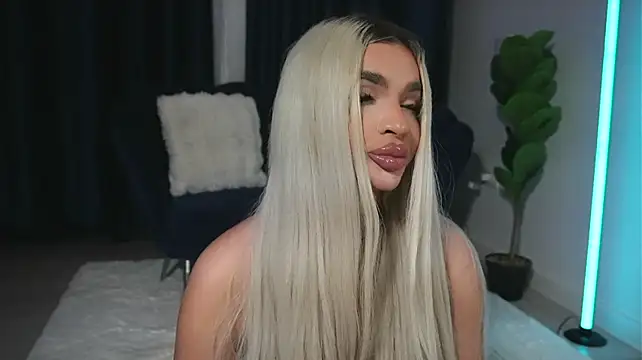 ChrystalCade - make my pussy to explode