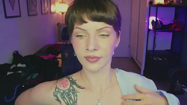1Sandy - bra off