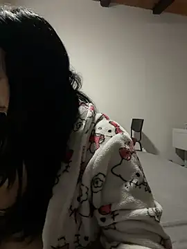 LittleChaosQueen - 10 Videos + 10 nudes ❤️‍🔥
