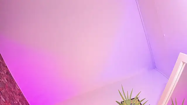 Emaa_lambert - Sexy handjob + spit