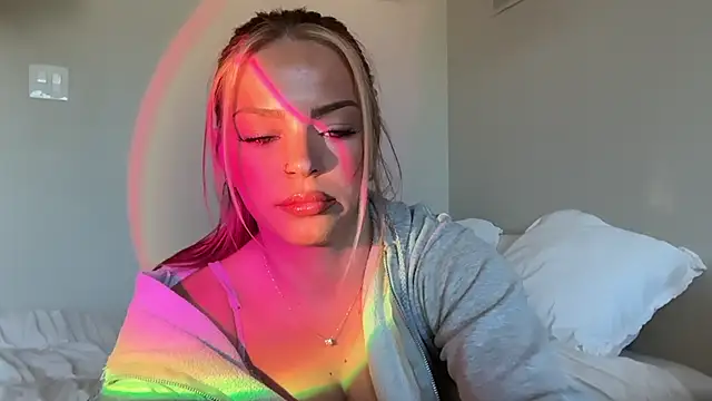 Lilianjade - hump on my pillow 🙈