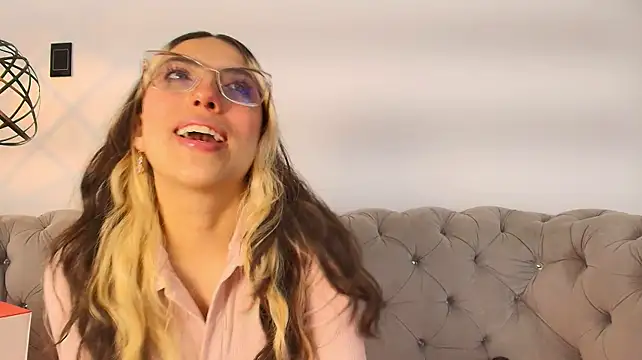 Sweetlyundone - Make happy and give me some love <3