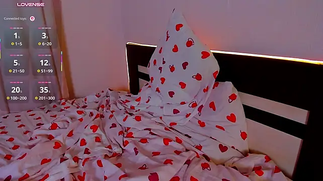 Lexxxxxxi - play tits