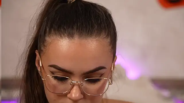 Alexxisrae - Dildo play