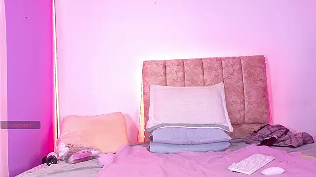 Ava_Raye - show pussy