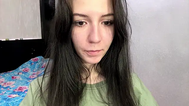 Inessa_Nessa - squeeze boobs
