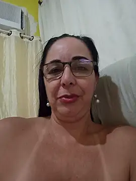Regina475 - little butt winking in your face