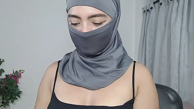 Jade_nassar - I masturbate and squirt