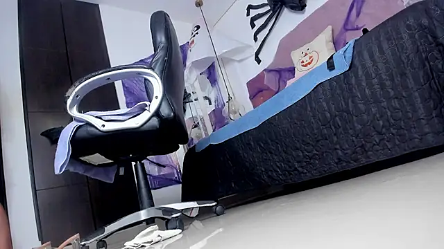 BunnyGlow50 - OPEN ASS+PLUG ANAL