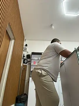 Patricio_02 - My boss lets me suck his dick