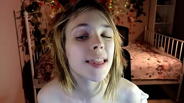 SelenaBless - suck close lollipop