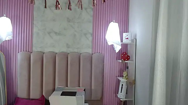 LunaRose18 - spank ass