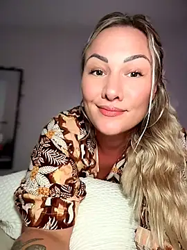 NastyMilf_ - 🦋RUB CLIT IN DOGGY CLOSEUP🦋