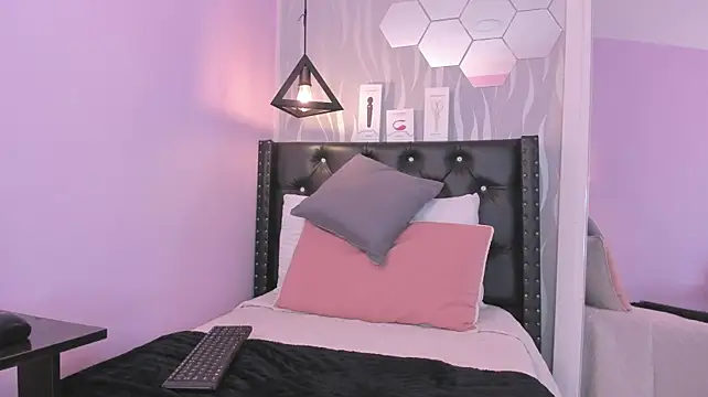Lucia-cute - Ride Torso + Spank Ass + Plug Anal