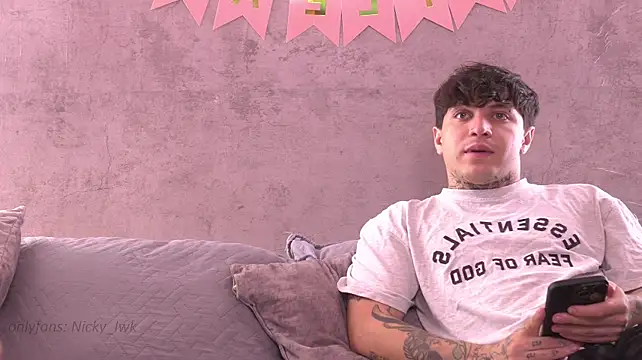 Nicky_and_Blake - show pussy