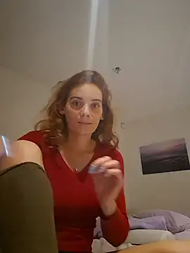 Sweetsophie69 - boobs out 5 min